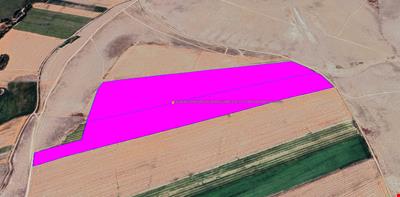 ESKİŞEHİR İLİ SİVRİHİSAR İLÇESİ AKTAŞ KÖYÜNDE 136.541,27 m² TARLA KADASTROL YOLU MEVCUT