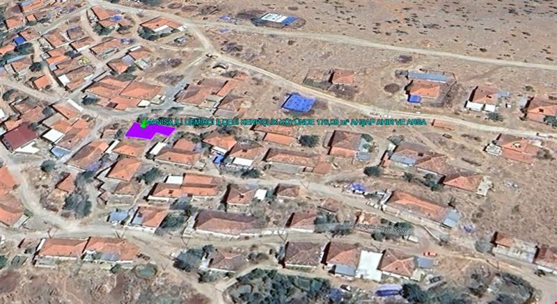 MANİSA İLİ DEMİRCİ İLÇESİ KERPİÇLİK KÖYÜNDE 176,08 m² AHŞAP AHIR VE ARSA