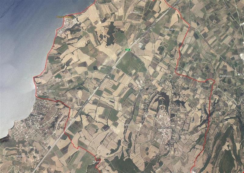 LAPSEKİ KANGIRLI KÖYÜNE 8.975 M KARE FULL BOĞAZ MANZARALI TARLA