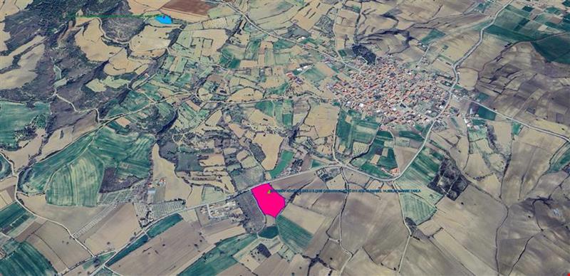 GELİBOLU BAYIRKÖY DE FULL BOĞAZ VE KÖPRÜ MANZARALI VE KÖY ASFALTINA CEPHE 14.328 M KARE TARLA