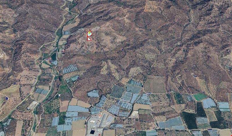 AYDIN İLİ SULTANHİSAR İLÇESİ GÜVENDİK KÖYÜNDE  5.017 M KARE ARSA