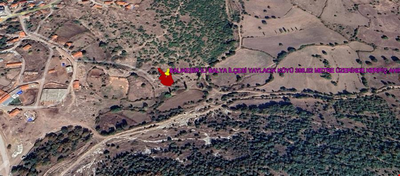 BALIKESİR İLİ BALYA İLÇESİ YAYLACIK KÖYÜ 398,52 m²  BAHÇE