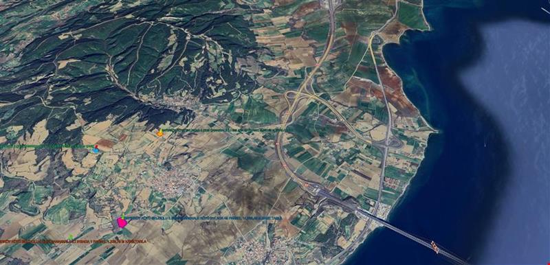 GELİBOLU BAYIRKÖY DE FULL BOĞAZ VE KÖPRÜ MANZARALI KÖY YAKINI 5.467,65 M KARE TARLA