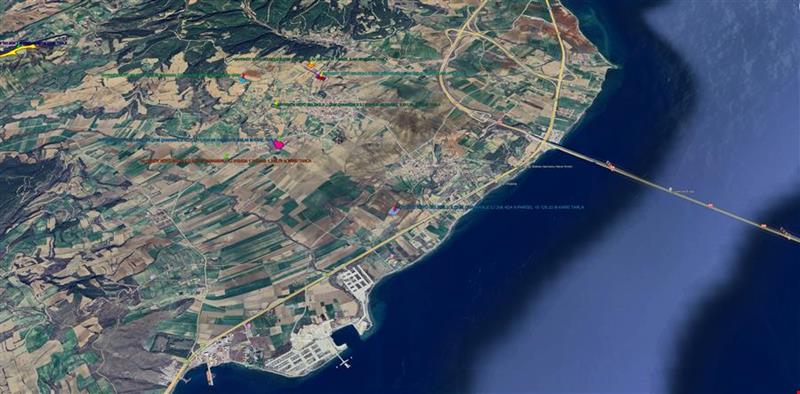 GELİBOLU SÜTLÜCE KÖYÜNDE FULL BOĞAZ VE KÖPRÜ MANZRALI HİSSELİ TARLA